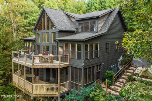 3148 Rocking Chair Ln, Sevierville, TN, 37862-6511 | Card Image