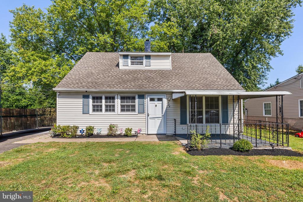 Fawn St, Morrisville, PA 19067