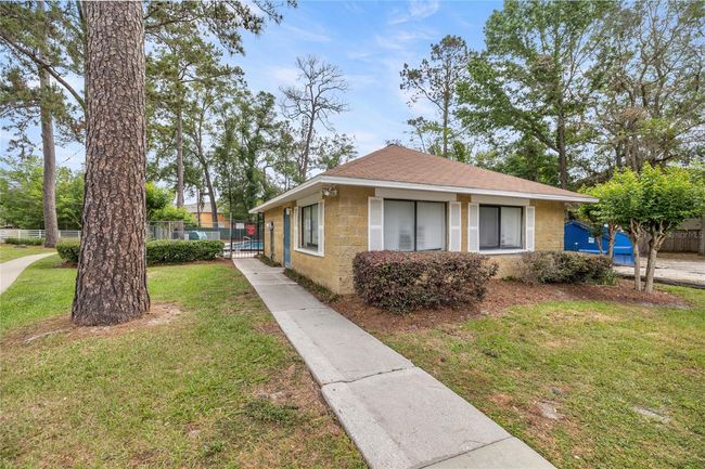 2115 39 Th Dr, Townhouse with 2 bedrooms, 2 bathrooms and null parking in GAINESVILLE FL | Image 24