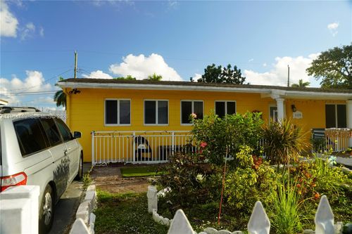 2-4370 Nw 174th Dr, Miami Gardens, FL, 33055-3712 | Card Image