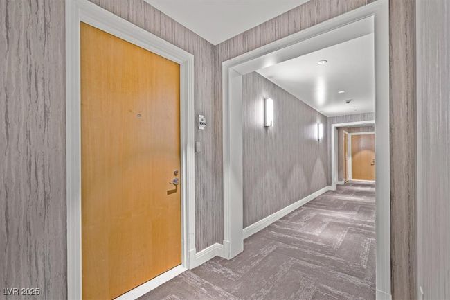 UNIT-3005 - 222 Karen Ave, Home with 1 bedrooms, 2 bathrooms and 1 parking in Las Vegas NV | Image 5