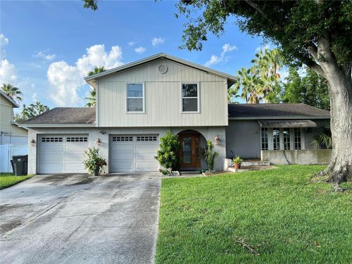 8244 Vassar Cir, Tampa, FL, 33634-2276 | Card Image