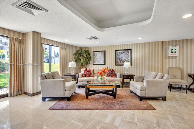 APT-1804 - 3031 N Ocean Blvd, Condo with 2 bedrooms, 2 bathrooms and null parking in Fort Lauderdale FL | Image 25