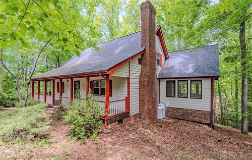 169 Tanglewood Dr, Mount Airy, NC, 27030-7777 | Card Image
