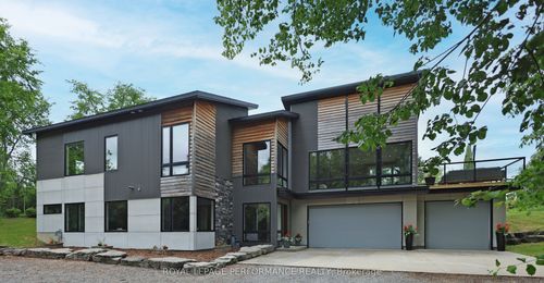 1141 Julia Crt, Dunrobin, ON, K0A1T0 | Card Image