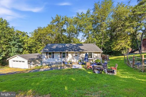 186 Apple Orchard Dr, LINDEN, VA, 22642-6238 | Card Image