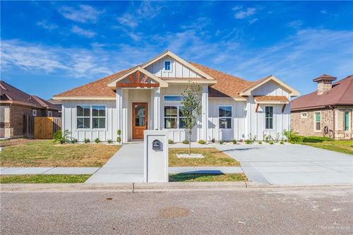 2705 Yosemite St, Edinburg, TX, 78542-4016 | Card Image