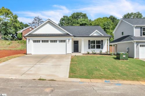 221 Upper Beaver Creek Dr, Moore, SC, 29369-9396 | Card Image
