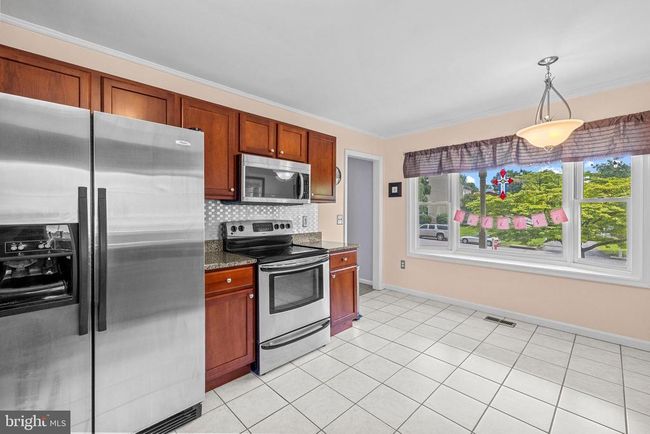 986 Stuart Dr, House other with 4 bedrooms, 3 bathrooms and null parking in FRONT ROYAL VA | Image 6