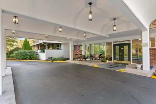 305-1414 Continental Dr, Chattanooga, TN, 37405-1518 | Card Image