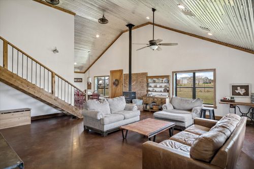 2042 Vz County Road 4123, Canton, TX, 75103-7823 | Card Image