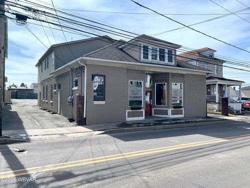 83 W Carey St, Plains, PA, 18705-1335 | Card Image