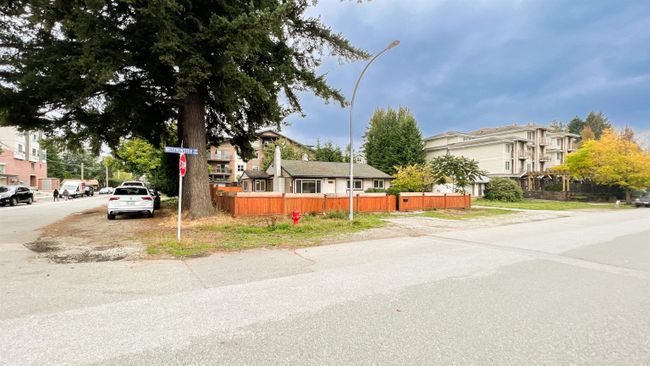 1991 Westminster Avenue, House other with 3 bedrooms, 1 bathrooms and 2 parking in Port Coquitlam BC | Image 5