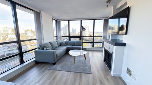 1001-1 Renaissance Sq, New Westminster, BC, V3M0B6 | Card Image