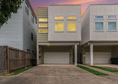 2212 Hutchins St, Houston, TX, 77003-5936 | Card Image