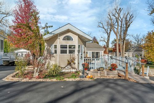 64 Fossil Ridge Rd, Wilmington, IL, 60481-8550 | Card Image