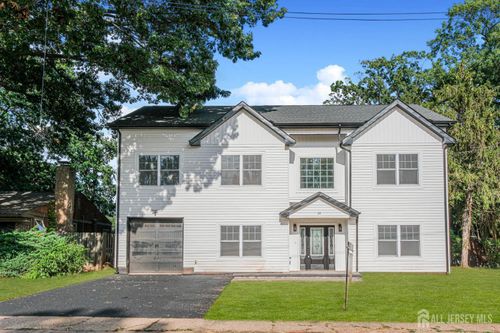 19 Cambridge Rd, Edison, NJ, 08817-3807 | Card Image