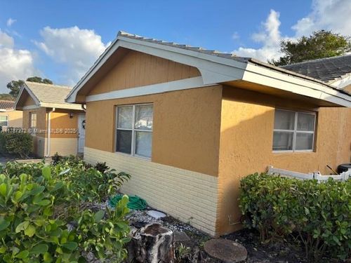 w-8444 Nw 23rd Mnr, Coral Springs, FL, 33065-5602 | Card Image