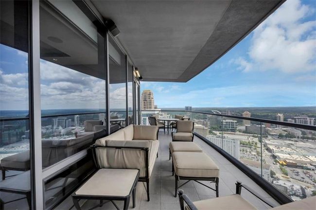 UNIT-3504 - 3344 Peachtree Rd Ne, Condo with 2 bedrooms, 3 bathrooms and 2 parking in Atlanta GA | Image 49