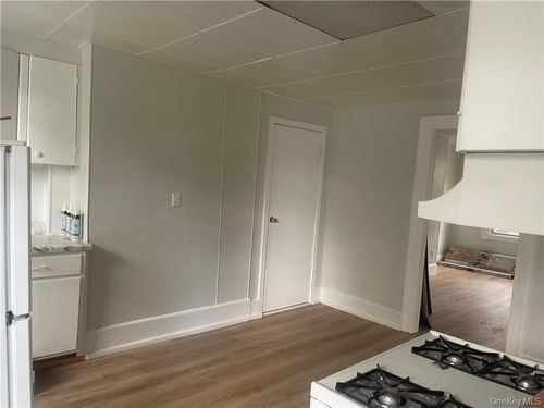 2-8 Mansion St, Poughkeepsie, NY, 12601-2310 | Card Image