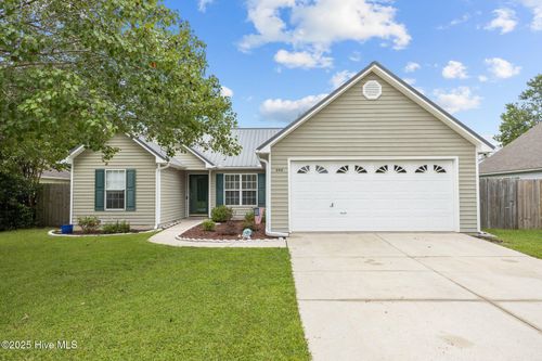 300 Foxhall Rd, Newport, NC, 28570-6710 | Card Image