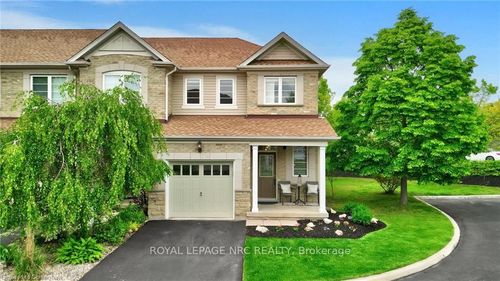 17-28 Doon Mills Dr, Kitchener, ON, N2P2W9 | Card Image