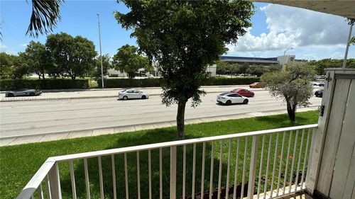 apt-202-250 Nw 107th Ave, Miami, FL, 33172-3844 | Card Image