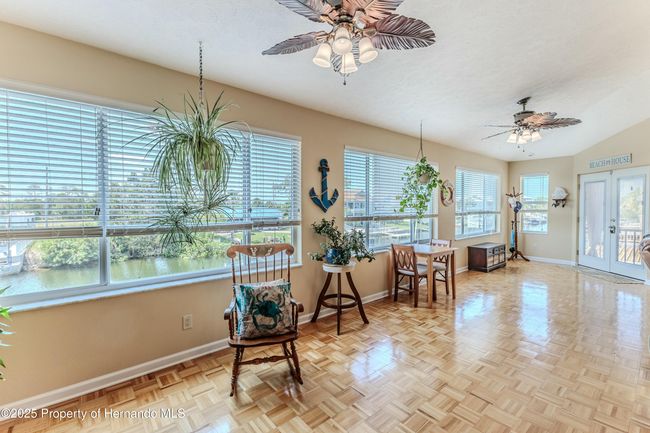 Sun Room | Image 16
