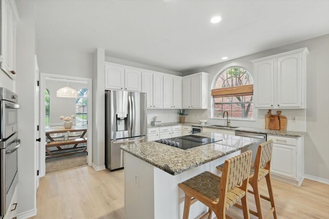 7205 Fair Valley Way, House other with 4 bedrooms, 4 bathrooms and null parking in Plano TX | Image 7