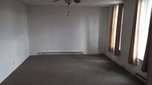 104 W Center St, Monona, IA, 52159-8224 | Card Image