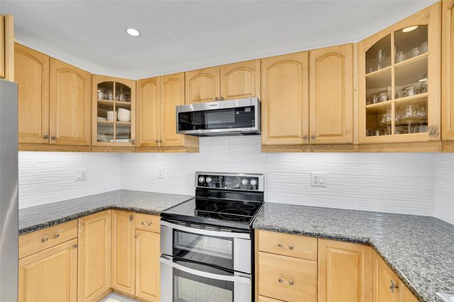 APT-401D - 2860 Ne 14 Th Street Cswy, Condo with 2 bedrooms, 2 bathrooms and null parking in Pompano Beach FL | Image 21