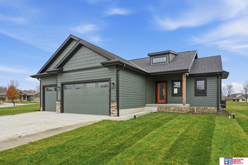 6664 Shadow Ridge Pl, Columbus, NE, 68601-6104 | Card Image