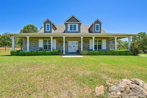 9598 Wind Ridge Dr, Sand Springs, OK, 74063-7869 | Card Image