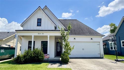 710 Clarence St, Lake Charles, LA, 70601-5324 | Card Image