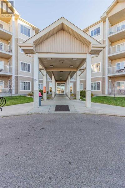 110 - 194 Sunrise Cir Sw, Condo with 2 bedrooms, 2 bathrooms and 1 parking in Medicine Hat AB | Image 1