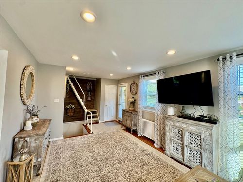 2-08-260 74th Avenue Ext, Floral Park, NY, 11005 | Card Image