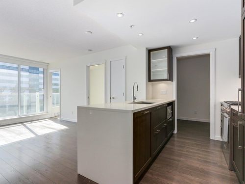 916-5665 Boundary Road, Vancouver, BC, V5R0E4 | Card Image