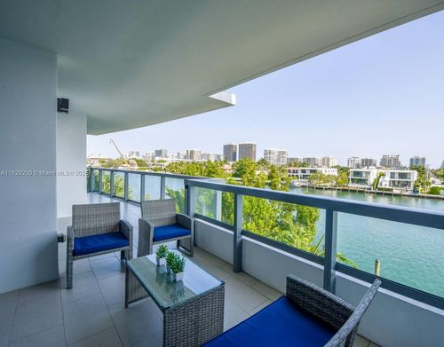 unit-402-9261 E Bay Harbor Dr, Bay Harbor Islands, FL, 33154-2763 | Card Image