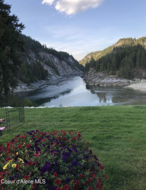 105 Lehigh Ave, Metaline Falls, WA, 99153-5120 | Card Image