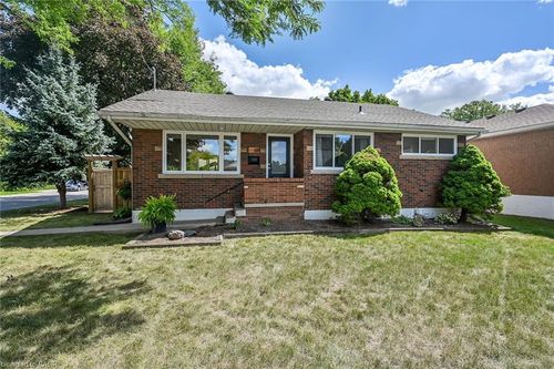 181 W 18th St, Hamilton, ON, L9C4G7 | Card Image