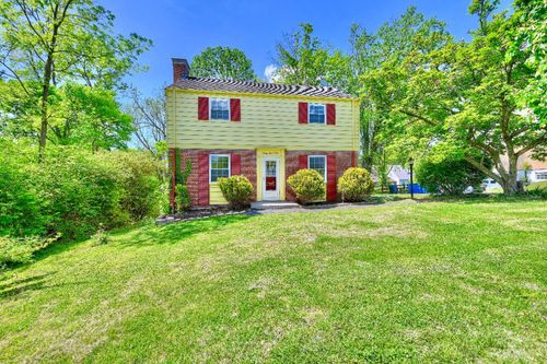 3401 Ferncroft Dr, Cincinnati, OH, 45211-6123 | Card Image