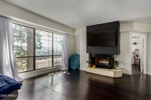 204-5035 N 10th Pl, Phoenix, AZ, 85014-3240 | Card Image