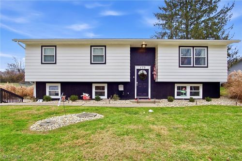 170 Treehouse Ln, Zanesville, OH, 43701-1667 | Card Image