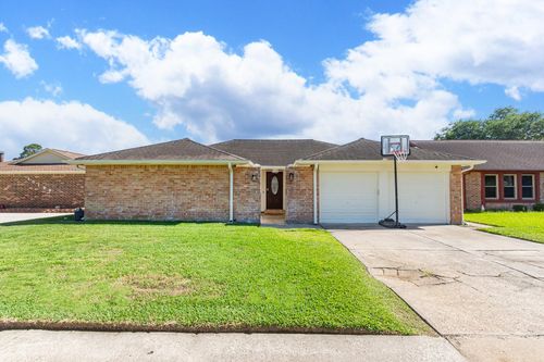 10122 Rustic Gate Road, La Porte, TX, 77571 | Card Image