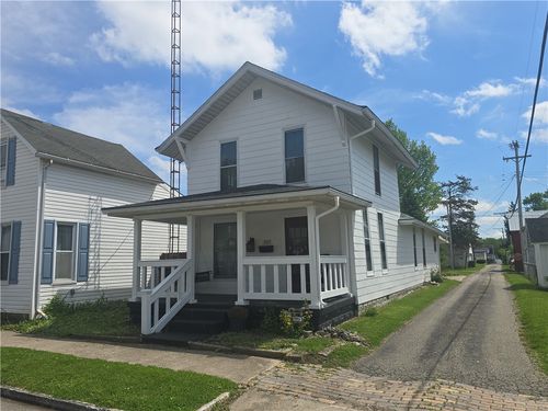 207 E Main St, New Paris, OH, 45347-1139 | Card Image