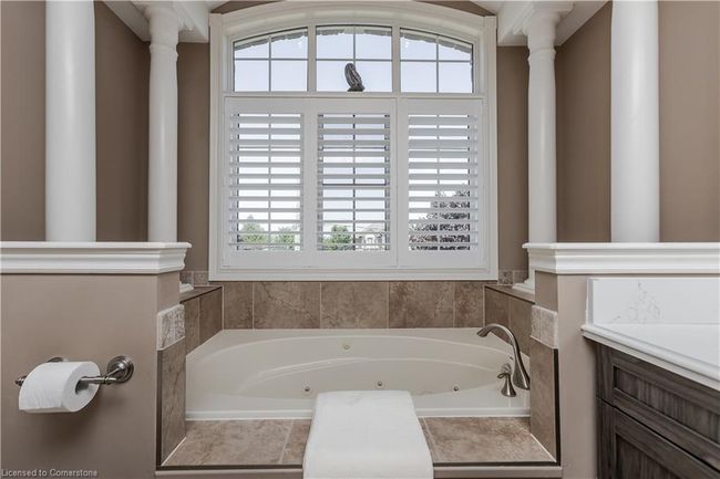 264 Dorchester Dr, House other with 5 bedrooms, 4 bathrooms and 4 parking in Grimsby ON | Image 25