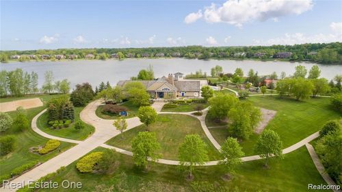26414 Fieldstone Dr, Novi, MI, 48374-2153 | Card Image