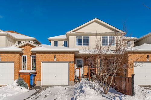 37 Hasler Cres, Guelph, ON, N1L0A2 | Card Image