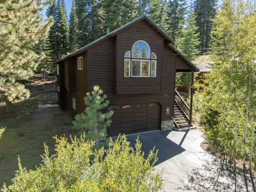 12170 Viking Way, Truckee, CA, 96161-7042 | Card Image