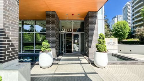 2208-5883 Barker Avenue, Burnaby, BC, V5H0G4 | Card Image